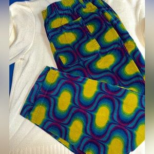 Urban Outfitters. Size XL. Relaxed fit corduroy. 70s Lava Lamp Design.